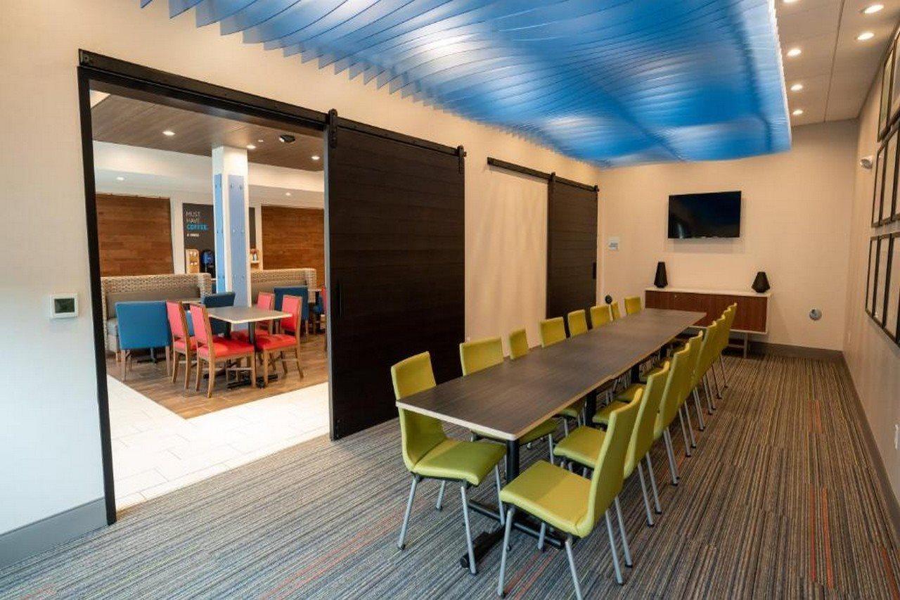Holiday Inn Express & Suites Richburg By Ihg Exterior photo